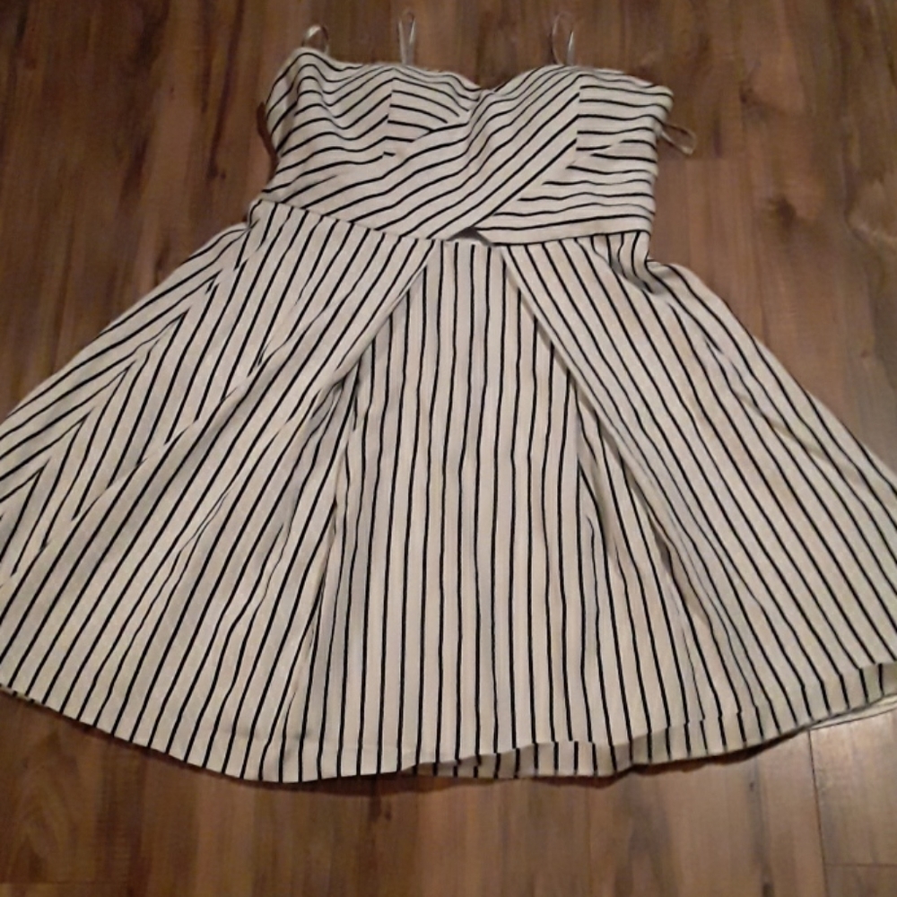 Strapless dress